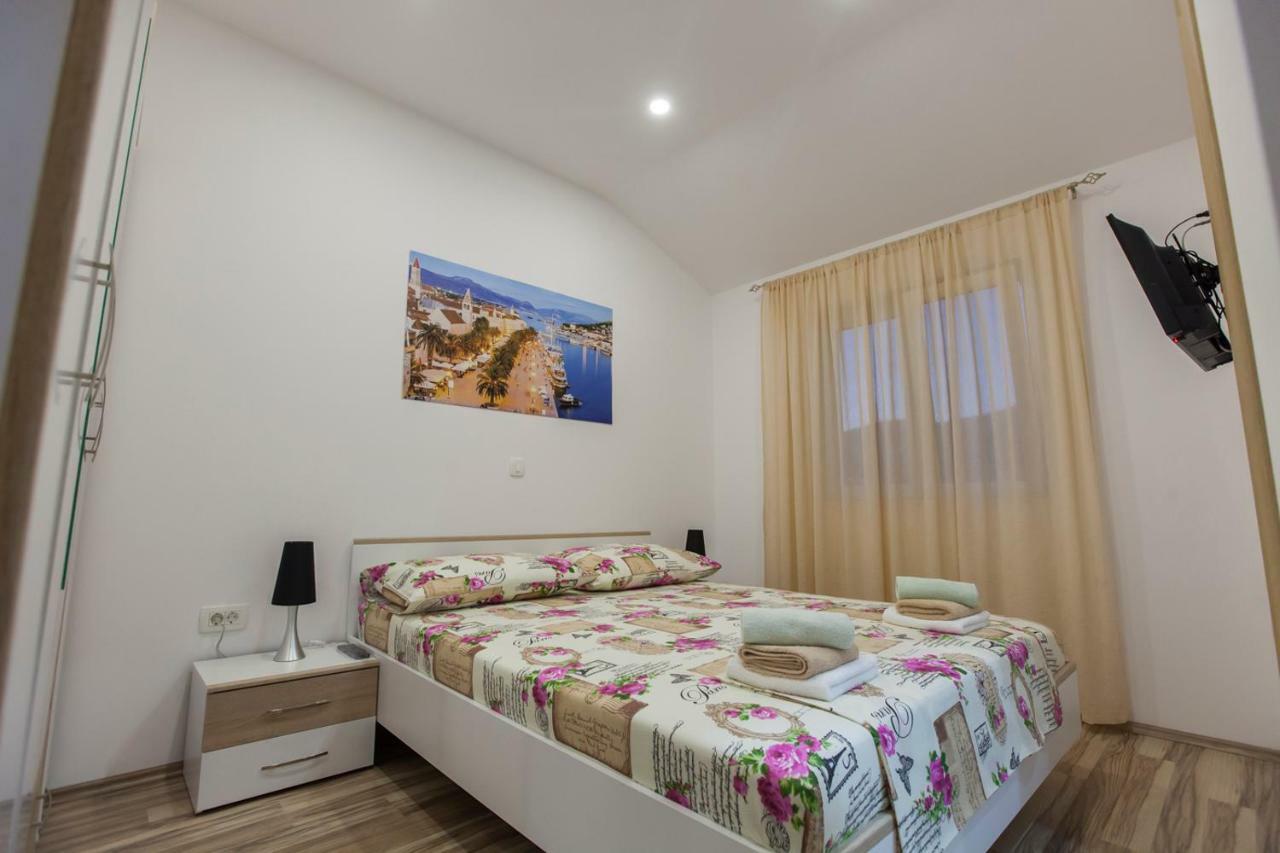 Apartment Dalmatia Kaštela Esterno foto